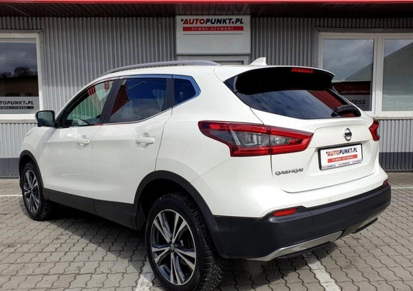 Nissan Qashqai cena 76900 przebieg: 97393, rok produkcji 2018 z Mszana Dolna małe 352